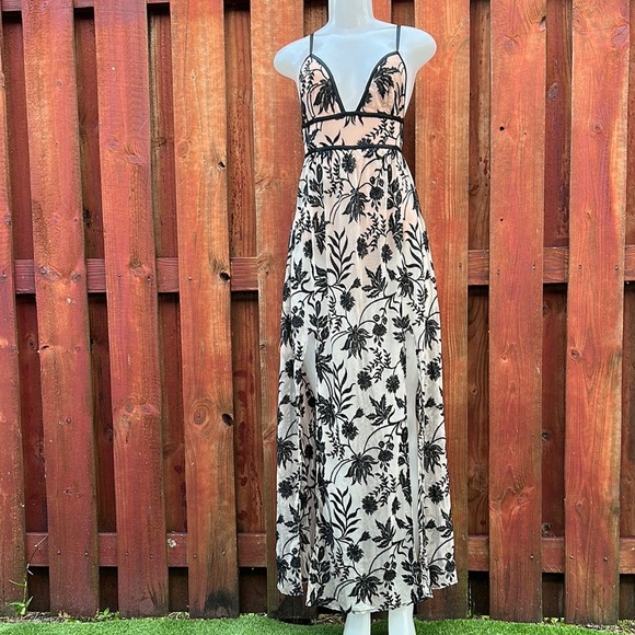 Somedays Lovin Black Tan Embroidered Maxi Dress Plunge Neckline - Picture 2 of 16